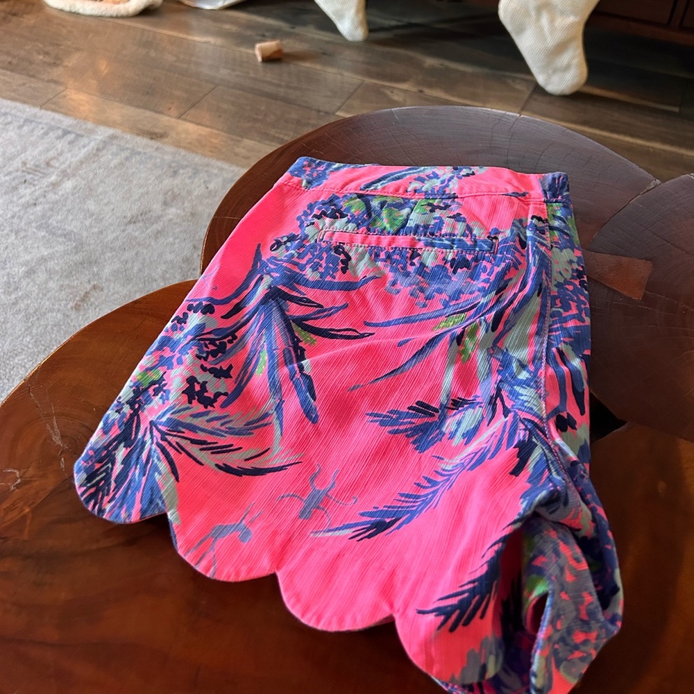 Lilly Pulitzer Tiki Pink ‘Out on a Limb’ Buttercup Shorts